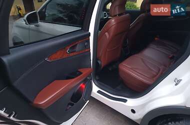 Внедорожник / Кроссовер Lincoln MKX 2015 в 