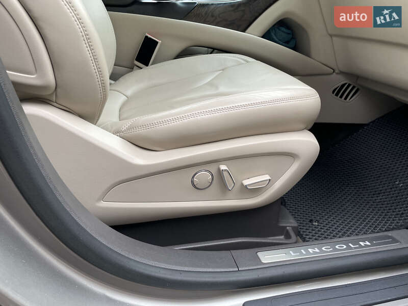 Внедорожник / Кроссовер Lincoln MKX 2015 в Киеве