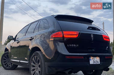 Внедорожник / Кроссовер Lincoln MKX 2011 в 
