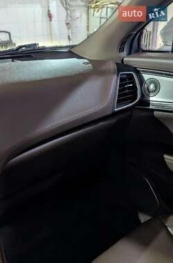 Позашляховик / Кросовер Lincoln MKX 2016 в 