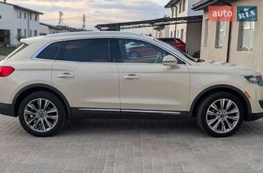Позашляховик / Кросовер Lincoln MKX 2016 в 
