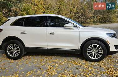 Позашляховик / Кросовер Lincoln MKX 2018 в  фото 13 Позашляховик / Кросовер Lincoln MKX 2018 в