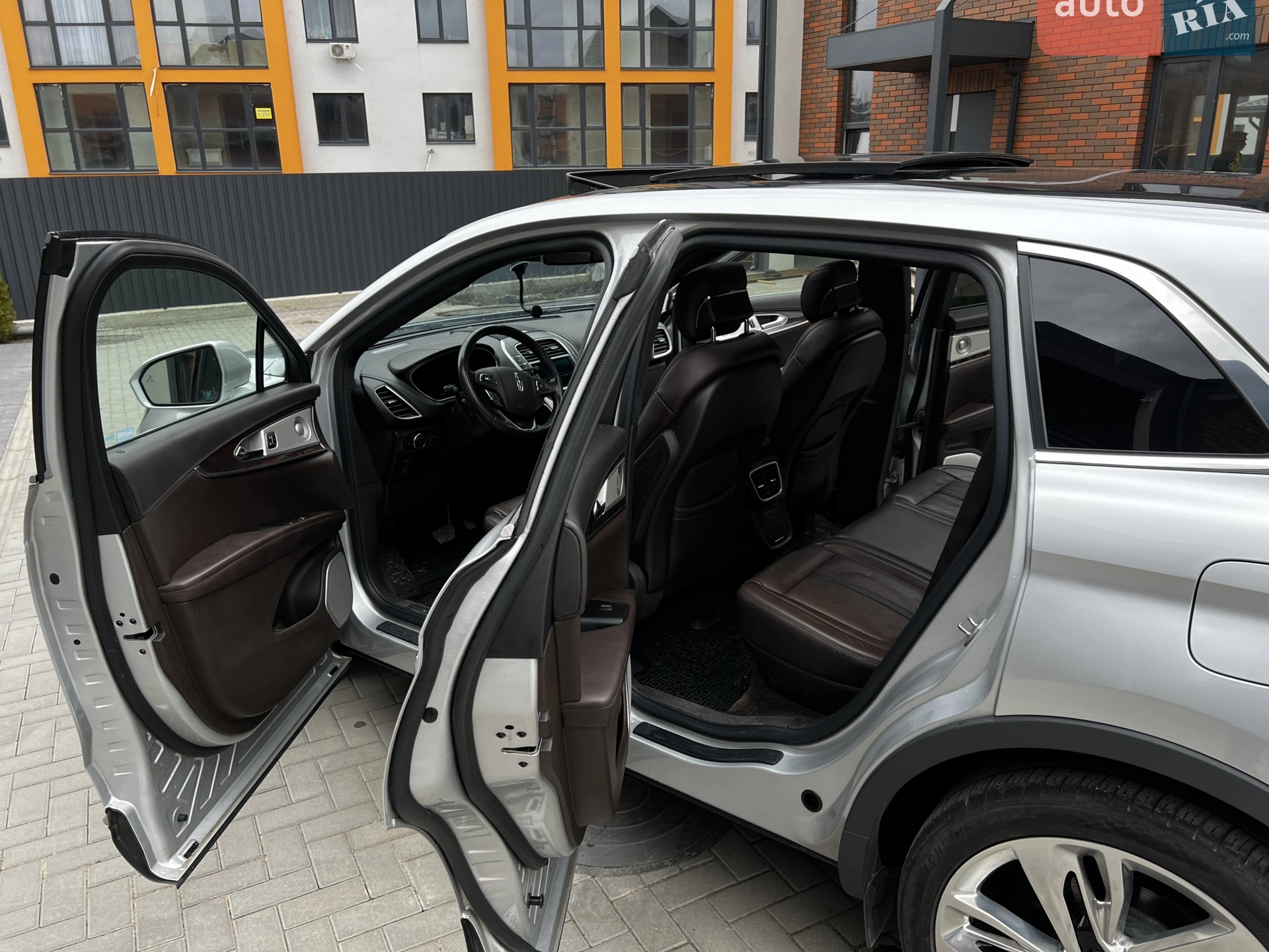 2016 Lincoln MKX - мініатюра 14