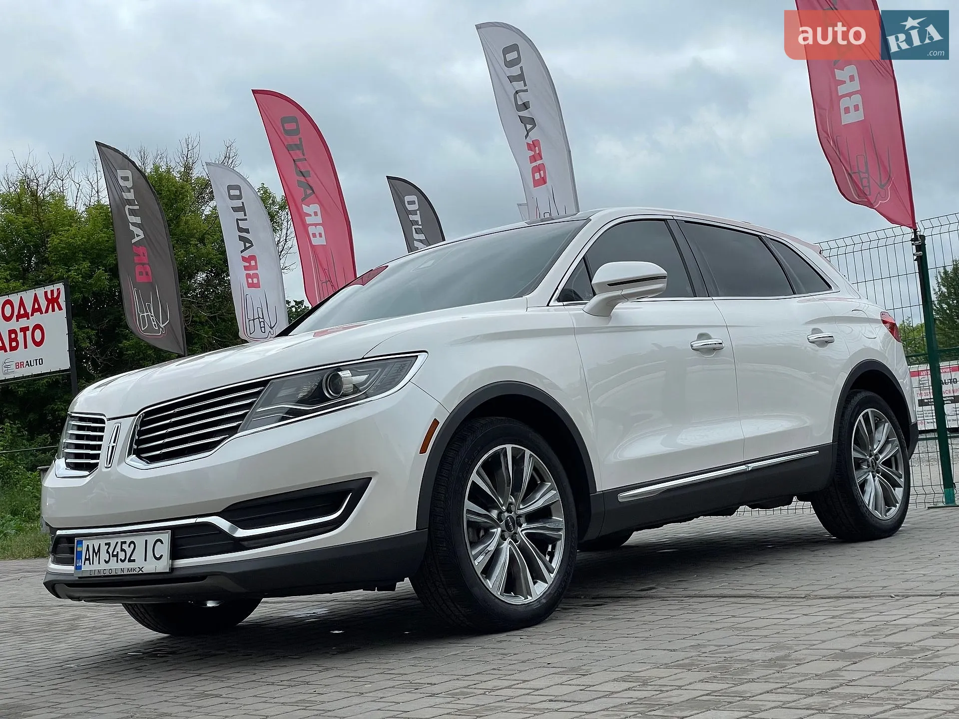 2016 Lincoln MKX - мініатюра 2