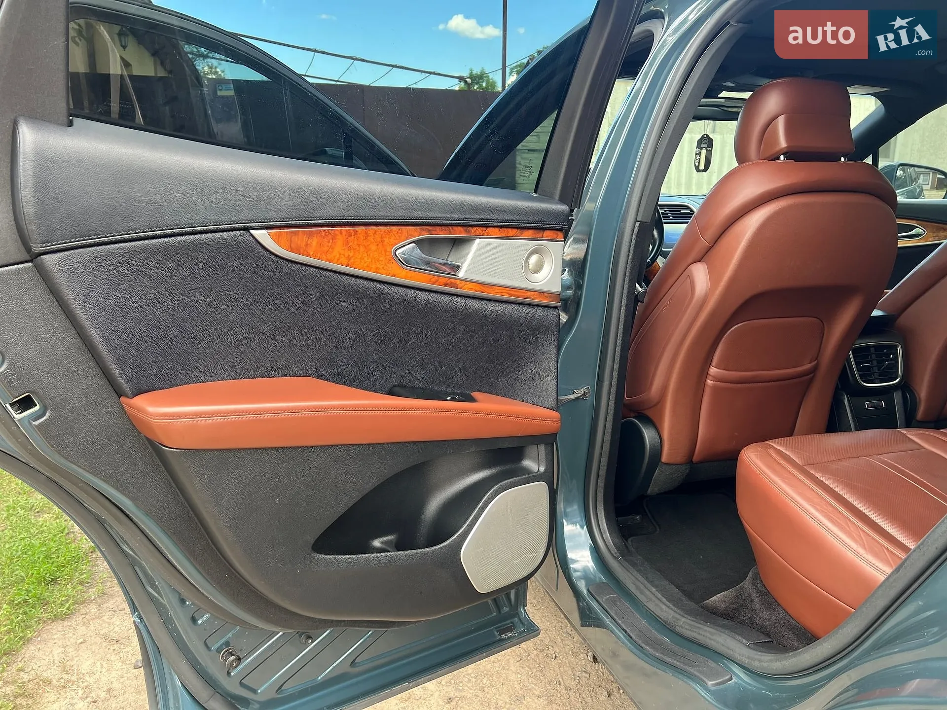 2016 Lincoln MKX - мініатюра 26