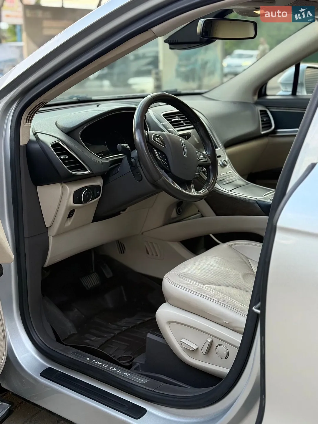 2016 Lincoln MKX - мініатюра 41