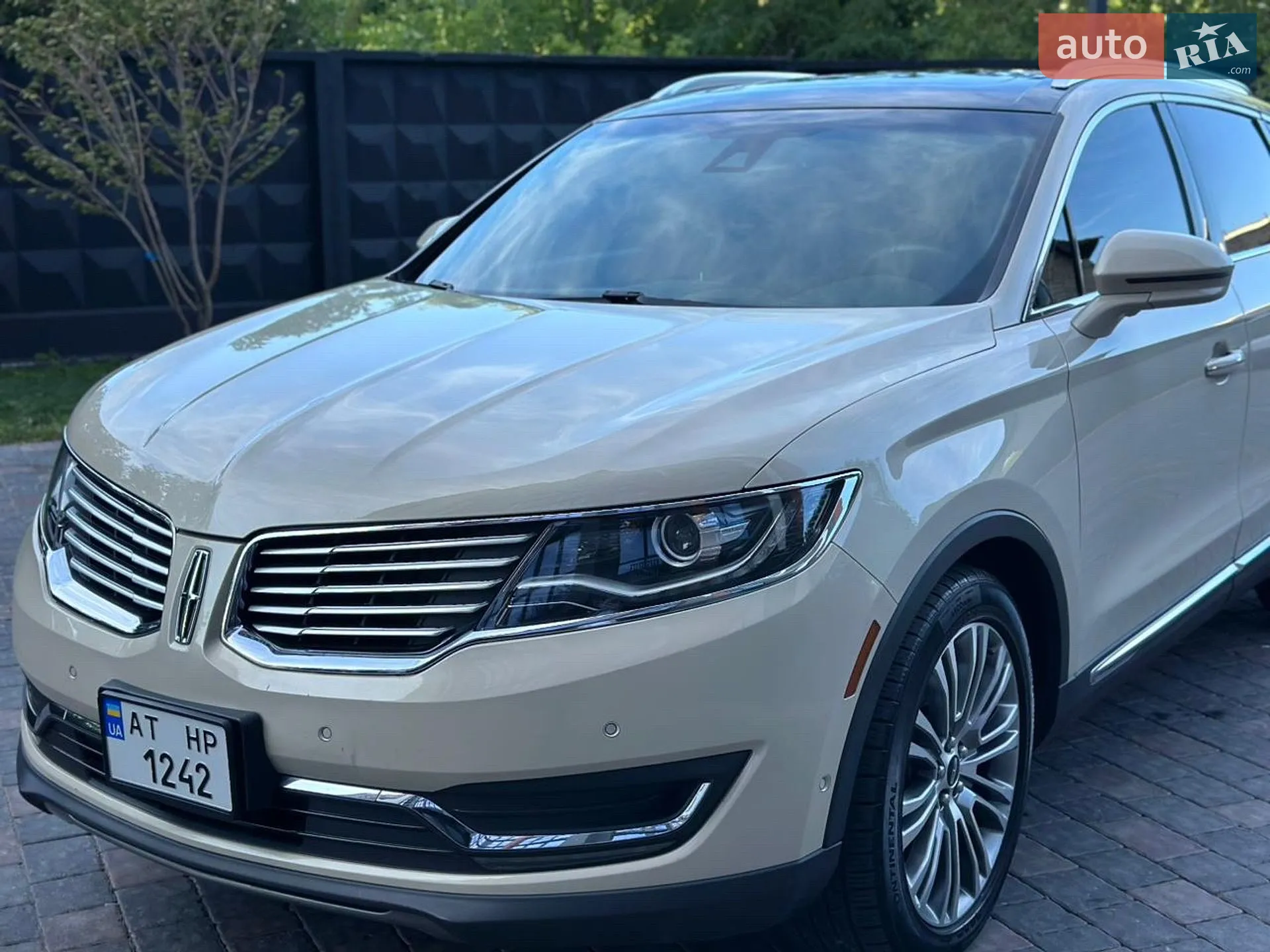 2016 Lincoln MKX - мініатюра 5