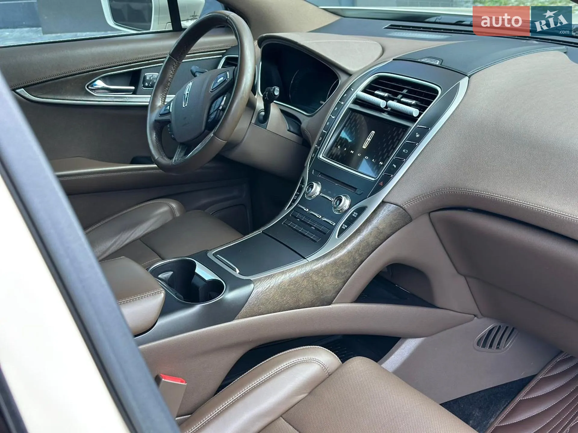 2016 Lincoln MKX - мініатюра 11