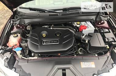 Седан Lincoln MKZ 2013 в 