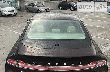 Седан Lincoln MKZ 2013 в 