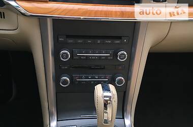 Седан Lincoln MKZ 2011 в 