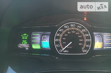 Седан Lincoln MKZ 2011 в 