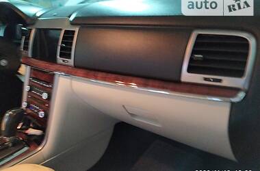 Седан Lincoln MKZ 2011 в 