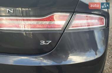 Седан Lincoln MKZ 2013 в Черновцах