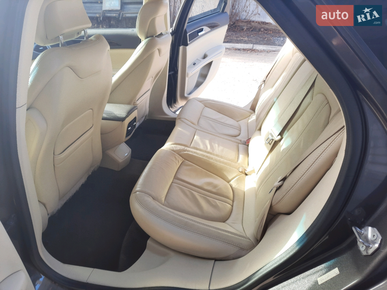 2015 Lincoln MKZ - мініатюра 13