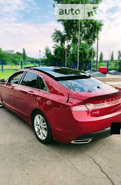 Седан Lincoln MKZ 2013 в Долинской