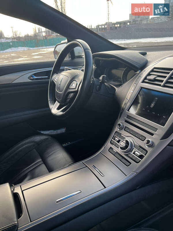 Седан Lincoln MKZ 2016 в Киеве