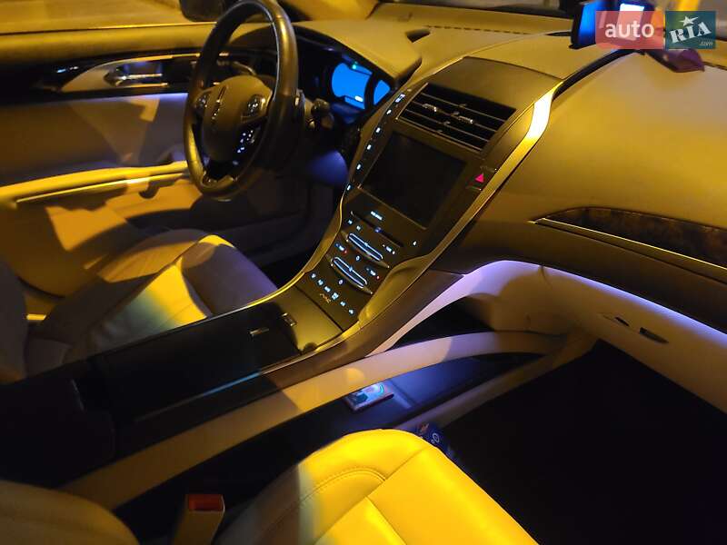 Седан Lincoln MKZ 2015 в Києві