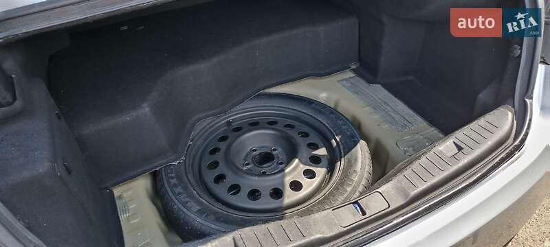 Седан Lincoln MKZ 2014 в Калуше фото 25 Седан Lincoln MKZ 2014 в Калуше