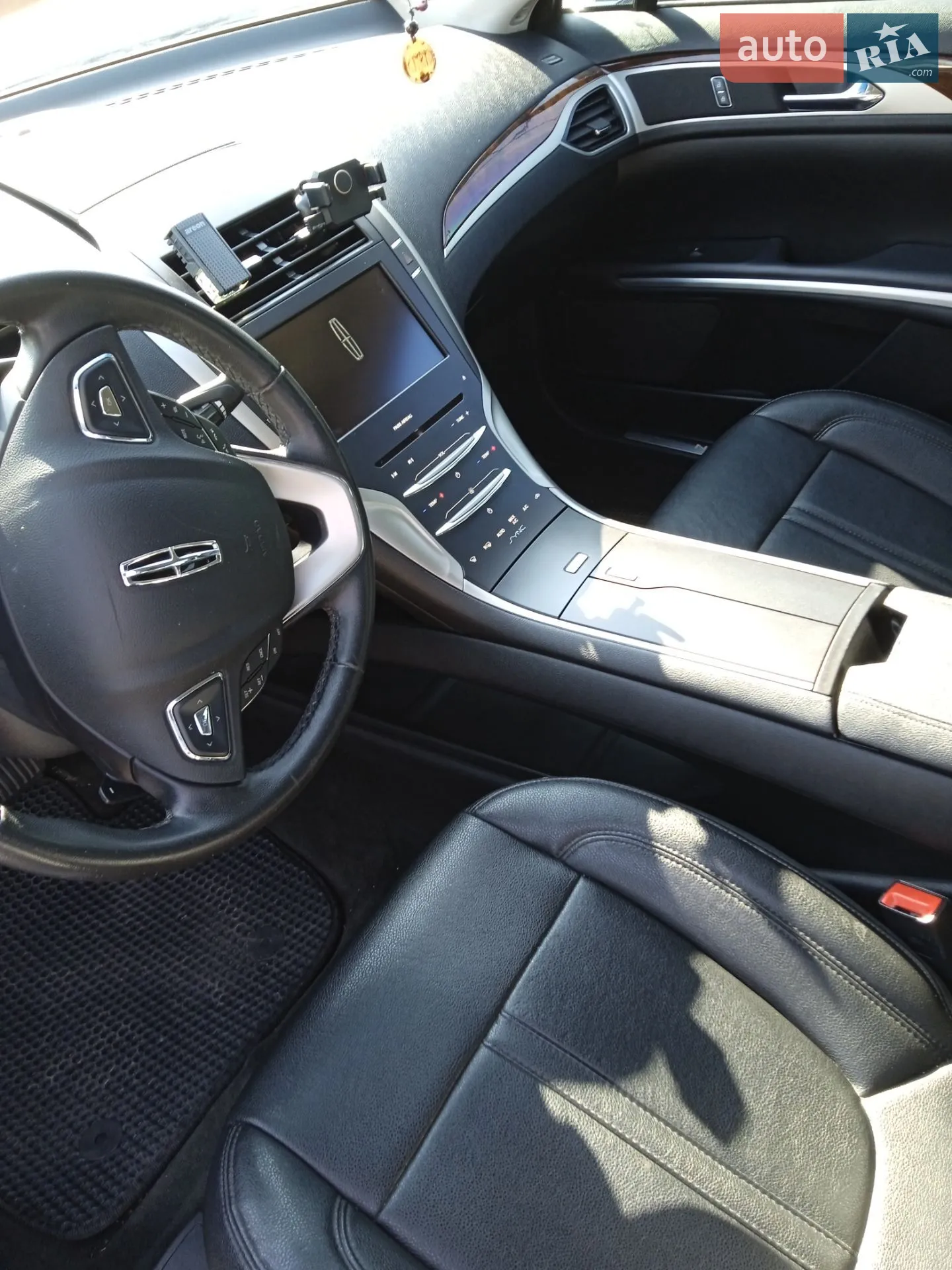 2015 Lincoln MKZ - мініатюра 16