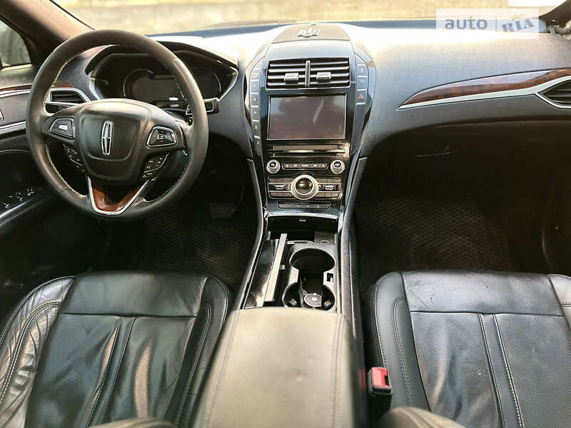 Седан Lincoln MKZ 2017 в Черновцах