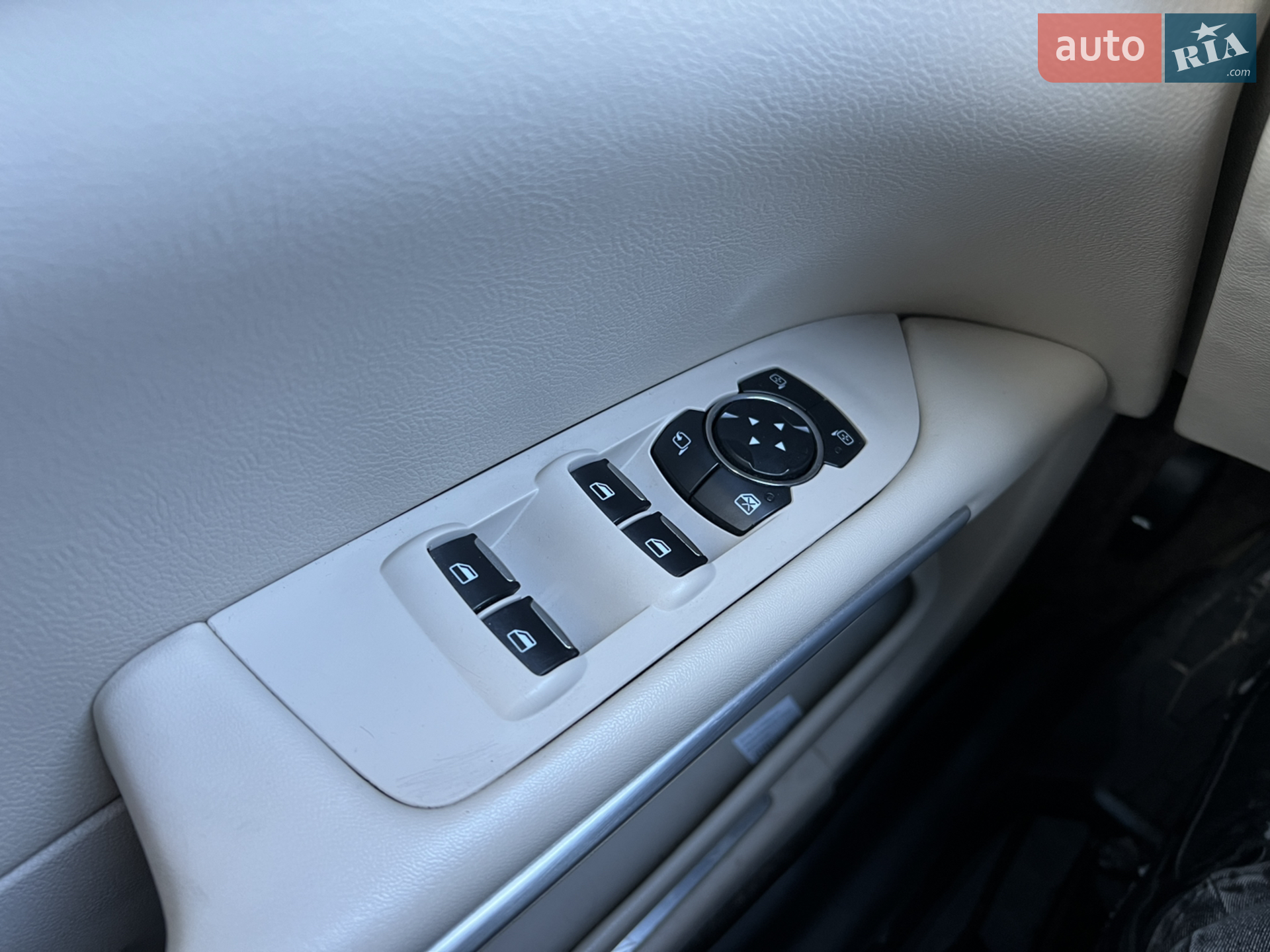 2016 Lincoln MKZ - мініатюра 39