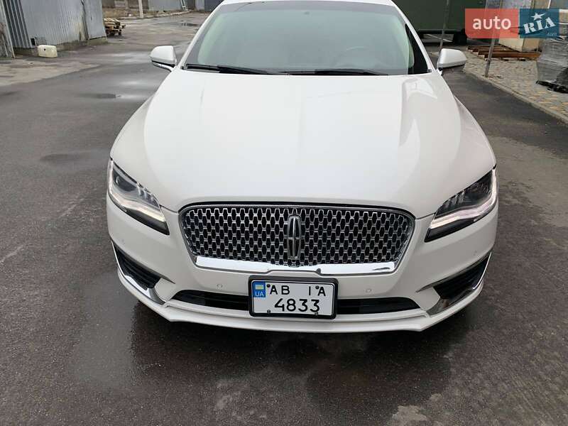 Седан Lincoln MKZ 2016 в Виннице