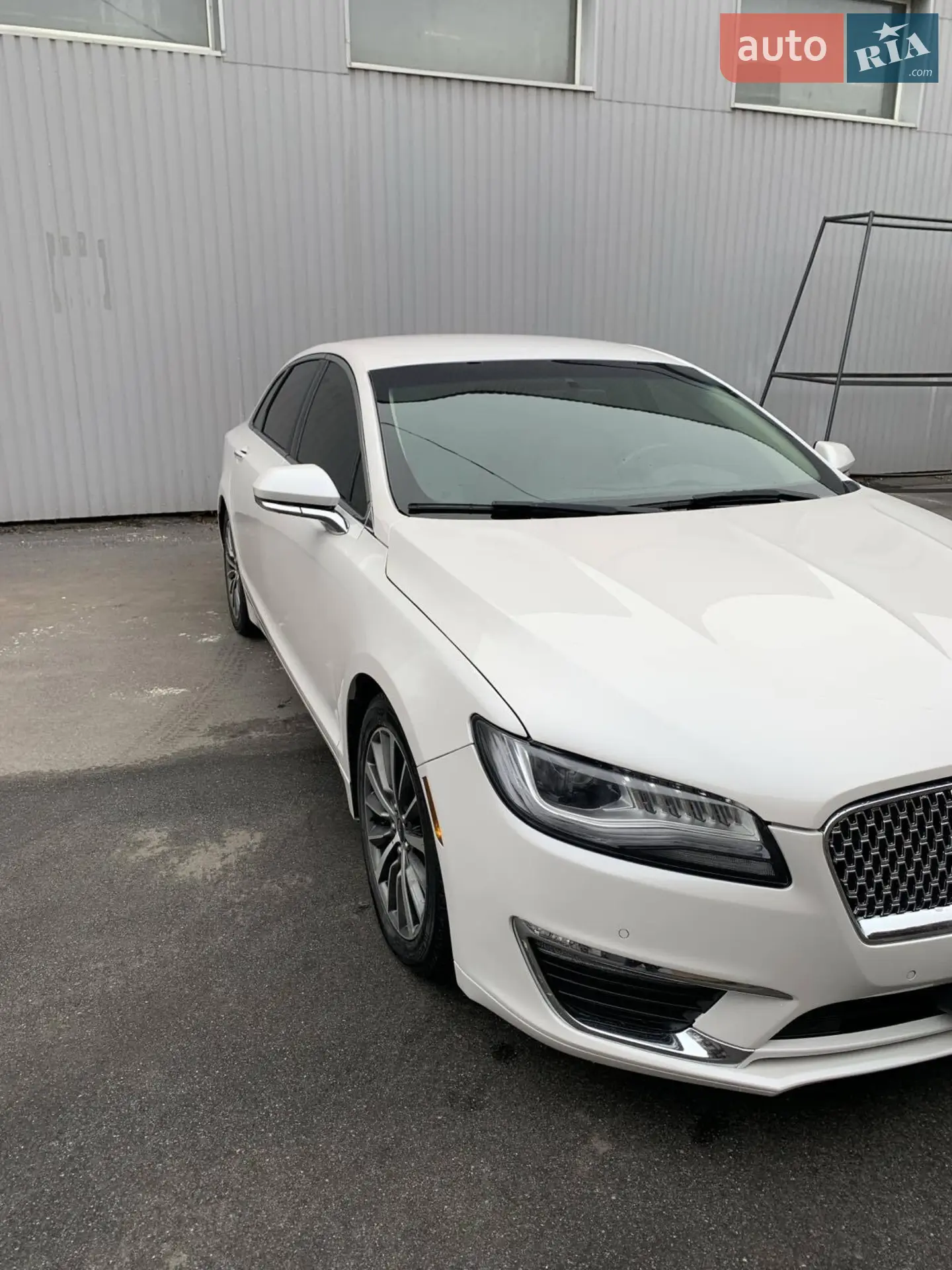 2016 Lincoln MKZ - мініатюра 11
