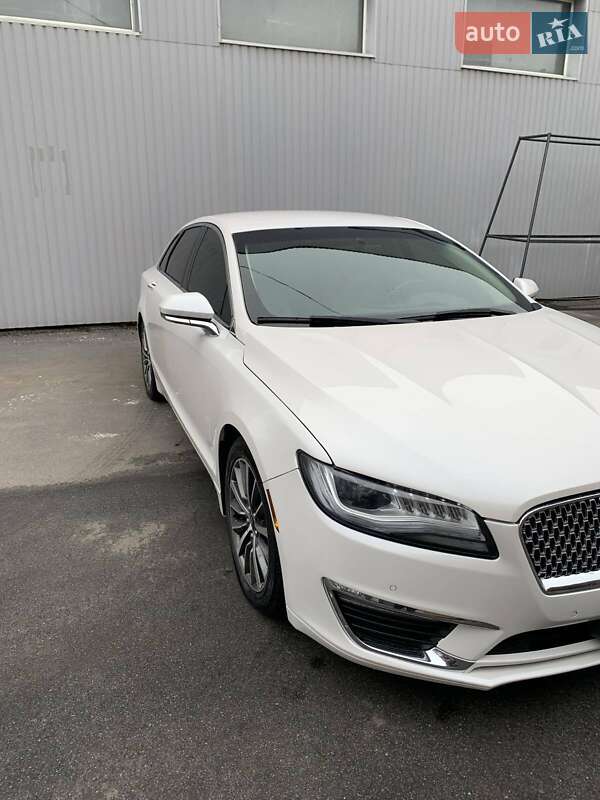 Седан Lincoln MKZ 2016 в Виннице