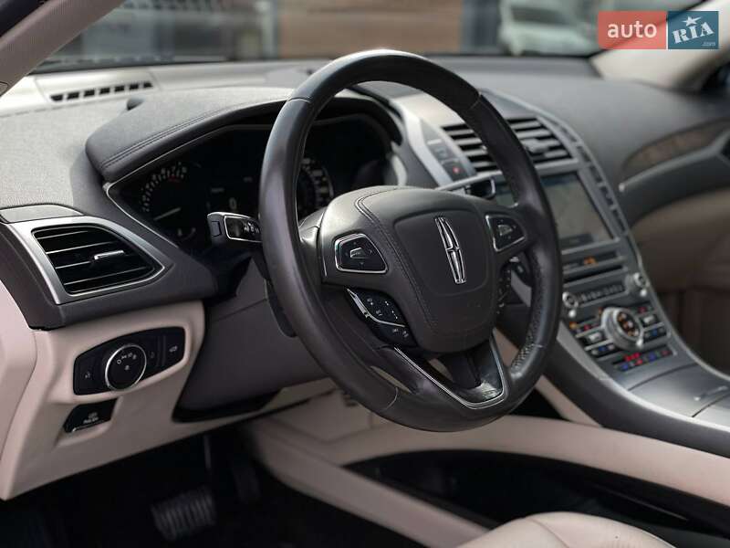 Седан Lincoln MKZ 2016 в Ровно