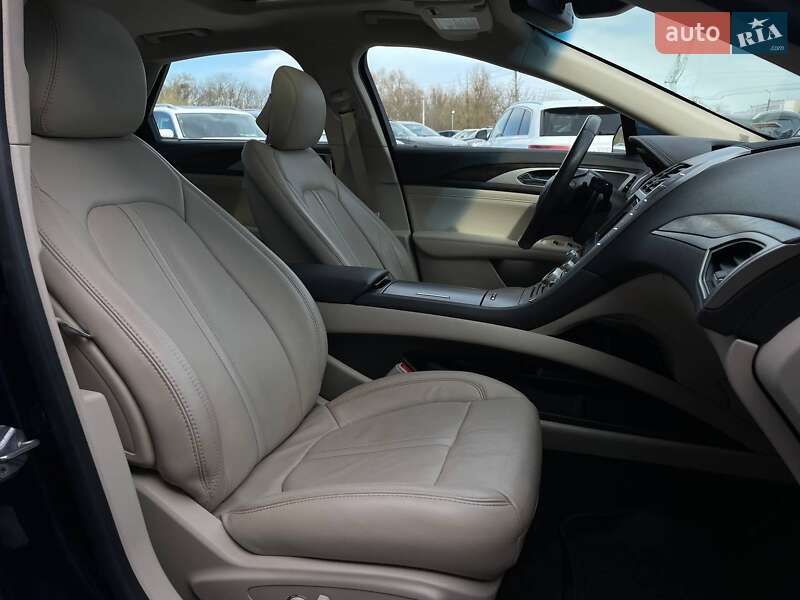 Седан Lincoln MKZ 2016 в Ровно