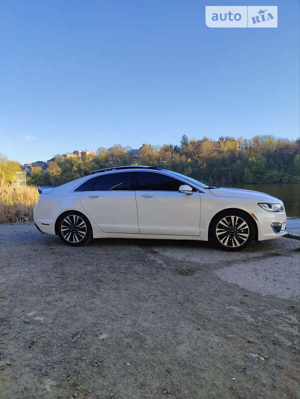 Седан Lincoln MKZ 2016 в Виннице