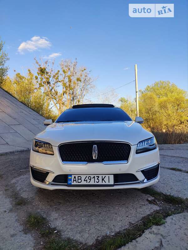 Седан Lincoln MKZ 2016 в Виннице