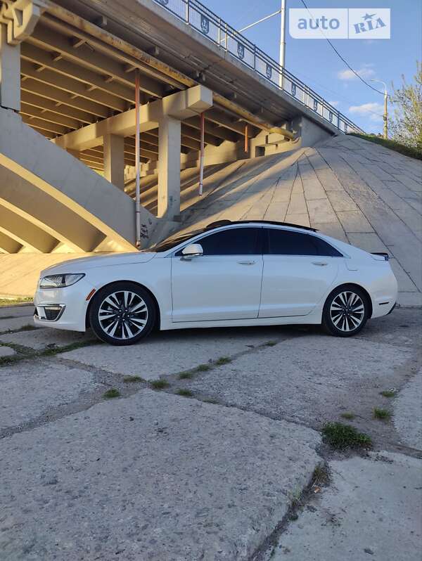 Седан Lincoln MKZ 2016 в Виннице