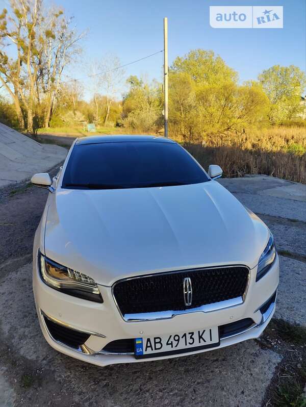 Седан Lincoln MKZ 2016 в Виннице