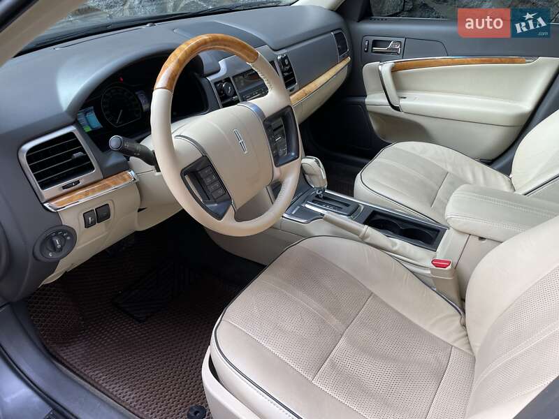 Седан Lincoln MKZ 2011 в Ровно