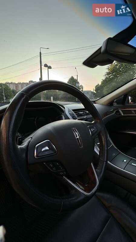 Седан Lincoln MKZ 2013 в Дніпрі