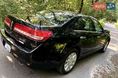 Седан Lincoln MKZ 2011 в 