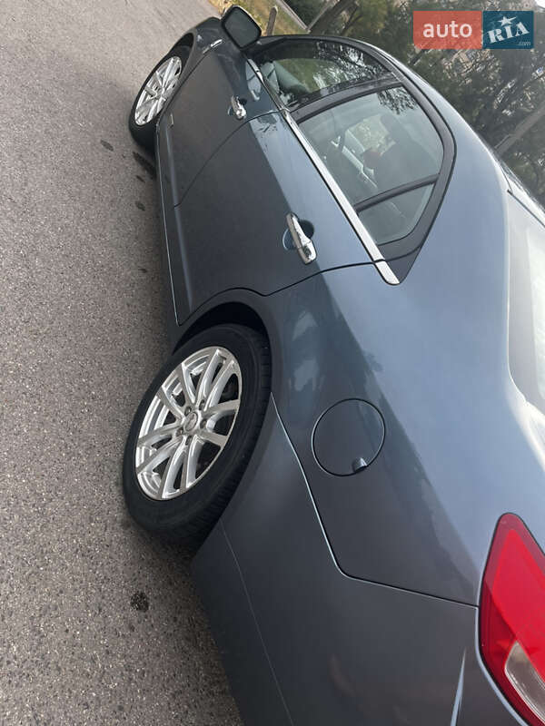 Седан Lincoln MKZ 2010 в Кривом Роге