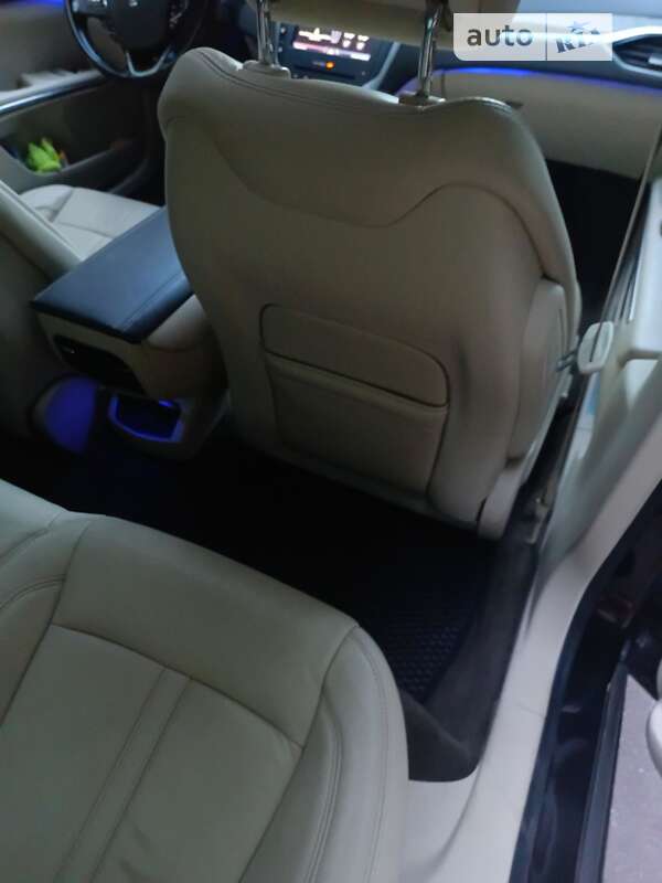 Седан Lincoln MKZ 2014 в Сумах