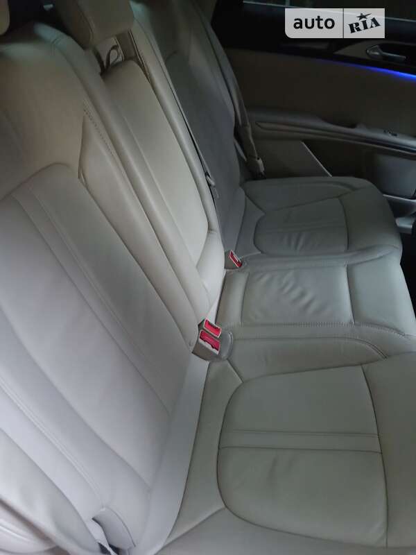 Седан Lincoln MKZ 2014 в Сумах