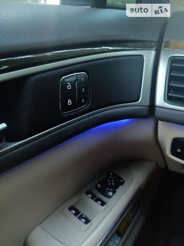 Седан Lincoln MKZ 2014 в Сумах