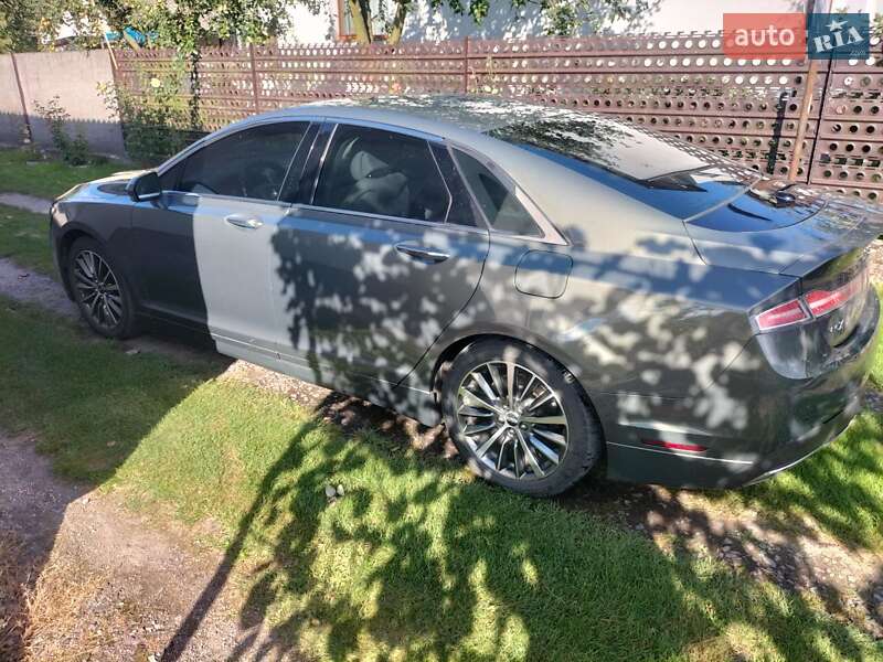 Седан Lincoln MKZ 2016 в Львові