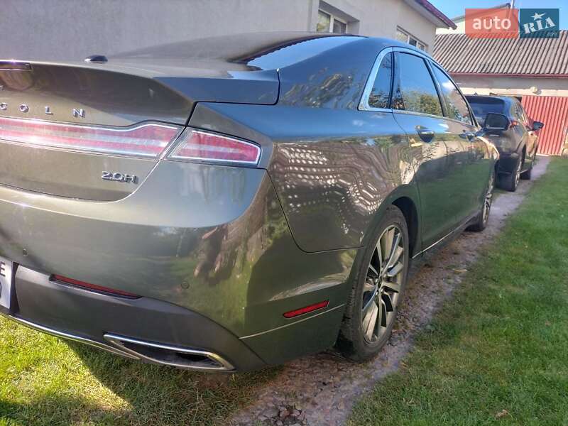 Седан Lincoln MKZ 2016 в Львові