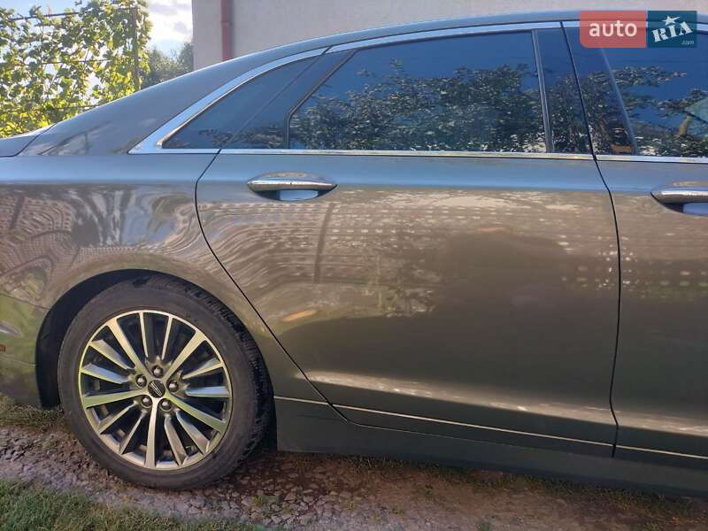 Седан Lincoln MKZ 2016 в Львові