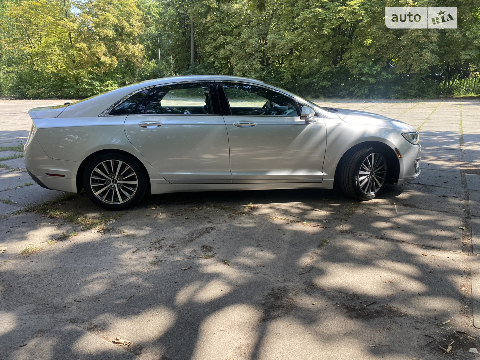 2017 Lincoln MKZ - мініатюра 8