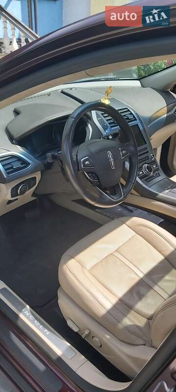 Седан Lincoln MKZ 2016 в Дубно