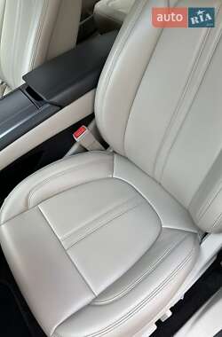 Седан Lincoln MKZ 2017 в Львові