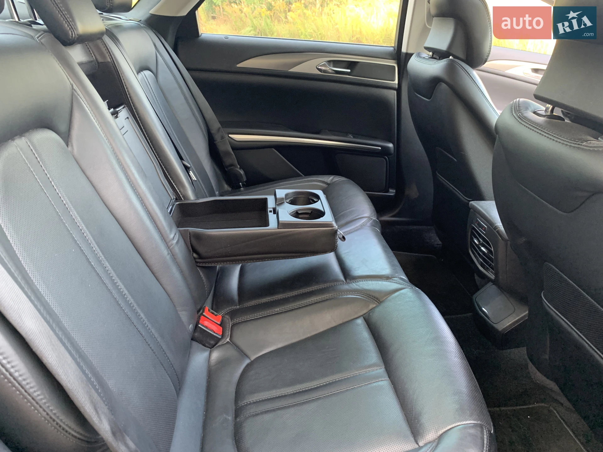 2015 Lincoln MKZ - мініатюра 23