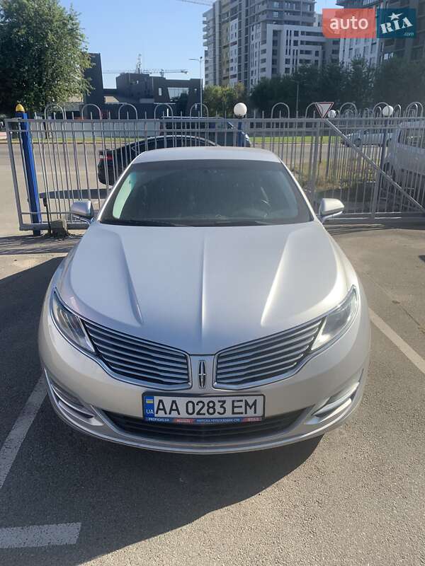 Lincoln MKZ 2013